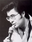Nevrez als Elvis der 70ger